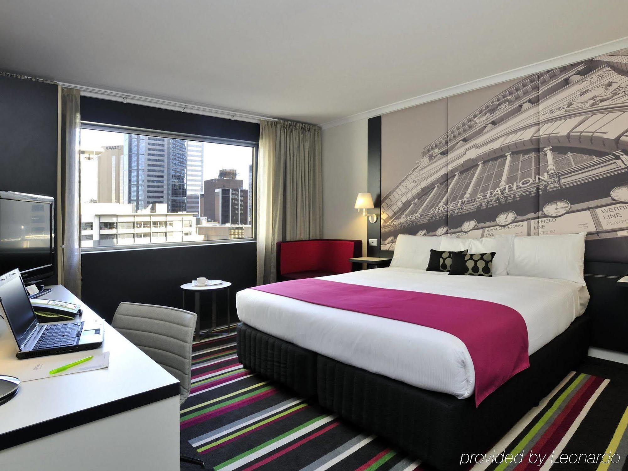 Mercure Melbourne Treasury Gardens Extérieur photo